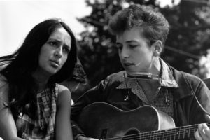 Joan_Baez_Bob_Dylan Wikimedia Commons