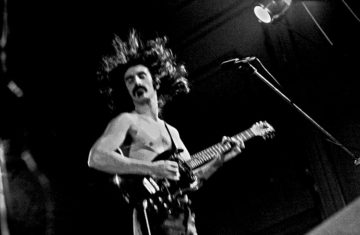 Frank-Zappa_in_glory © Heinrich Klaffs Wikimedia commons