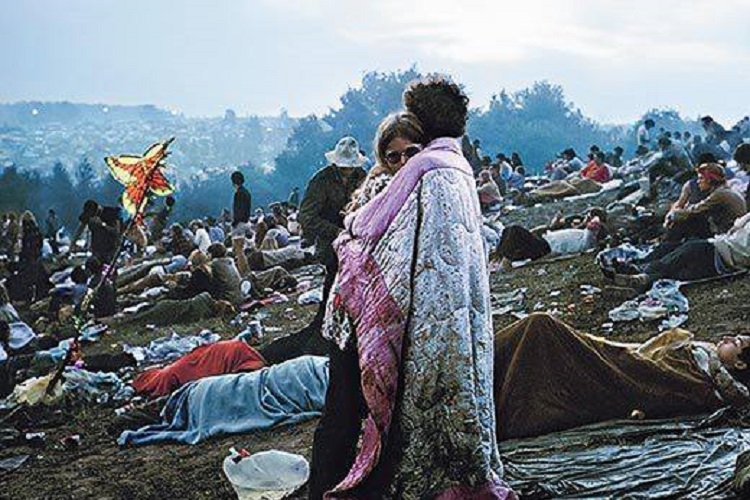 Woodstock-couple