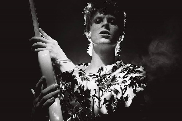 bowie rock and roll star
