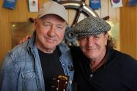 Saison 2 de 'Life on the road', co-présenté par Mark Knopfler et Brian Johnson
